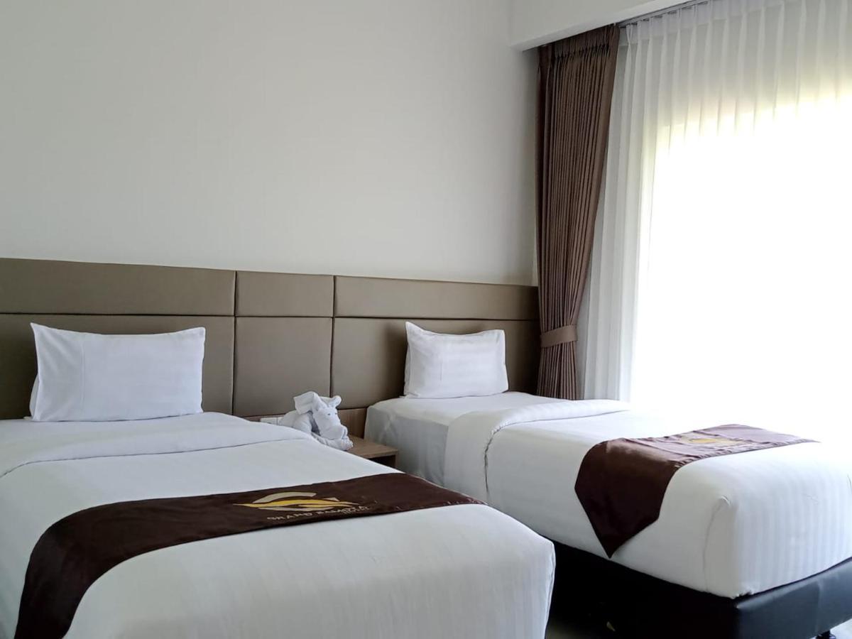 Grand Samota Hotel Sumbawa 외부 사진