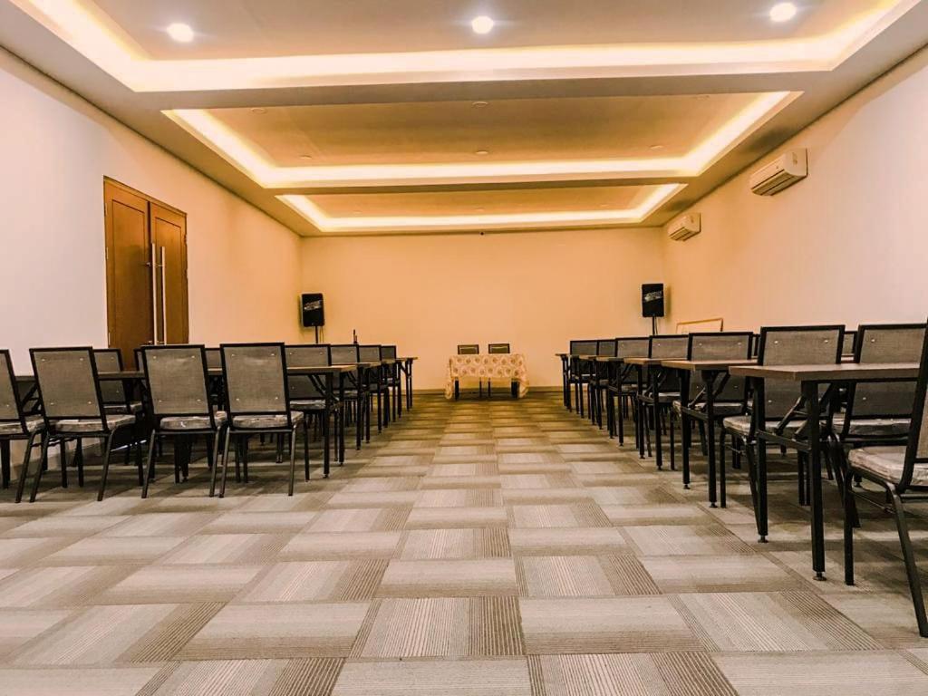 Grand Samota Hotel Sumbawa 외부 사진